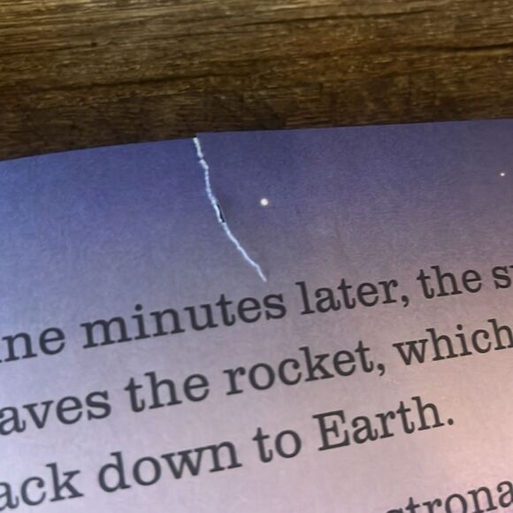 Kane Miller On the Space Station Shine-a-Light Children’s Flashlight Book Gift - Picture 5 of 9